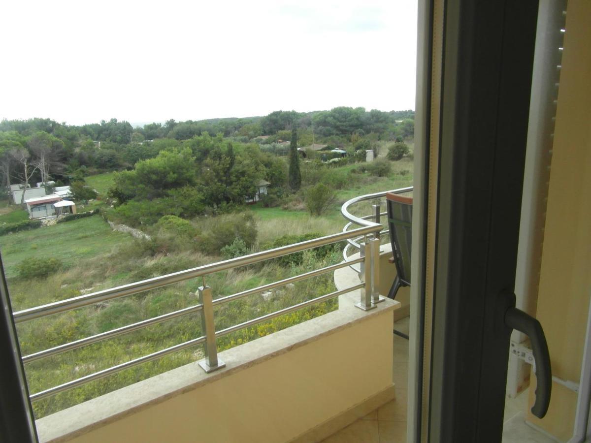 Bentley - Sea-View - 2 Bedroom Apartment Premantura Exterior foto