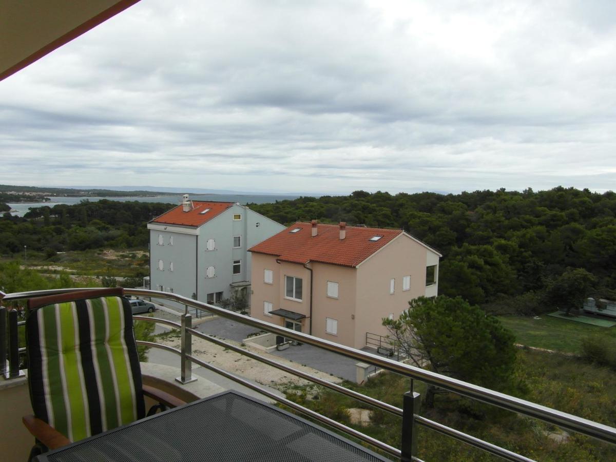 Bentley - Sea-View - 2 Bedroom Apartment Premantura Exterior foto