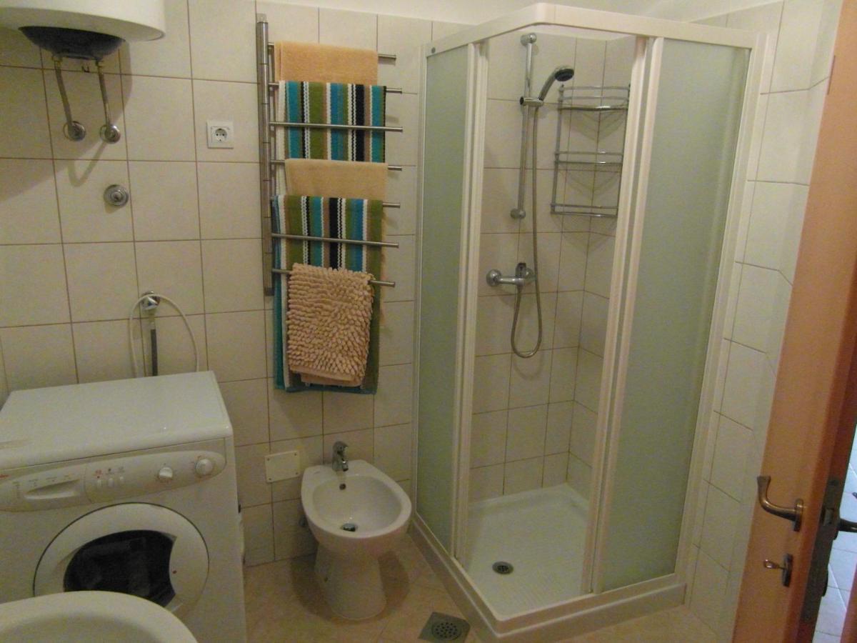 Bentley - Sea-View - 2 Bedroom Apartment Premantura Exterior foto